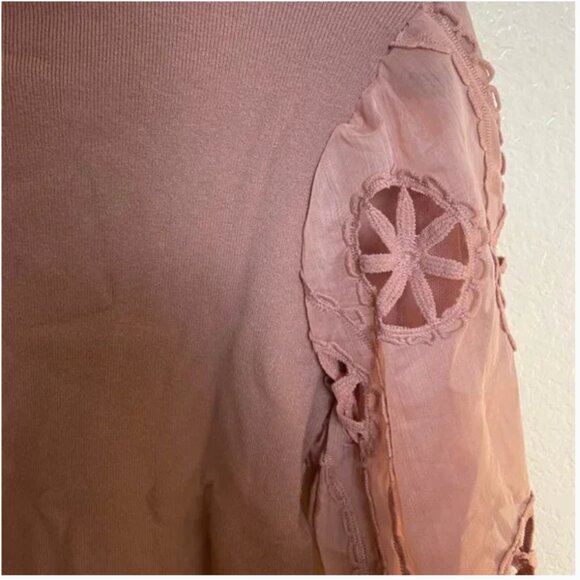 ⭐️ Embroidered Cutout Floral Hipster Eyelet Chic Glam Puff Sleeve Sweater Blouse - Picture 4 of 5